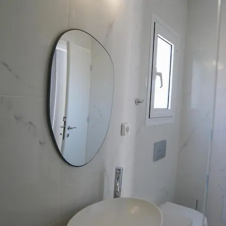 Mentoros Villa Karavádosz