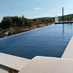 Villa Mentoros Karavádhos
