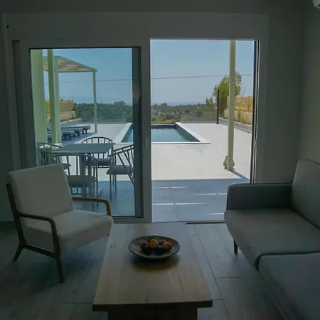 Mentoros Villa Karavados