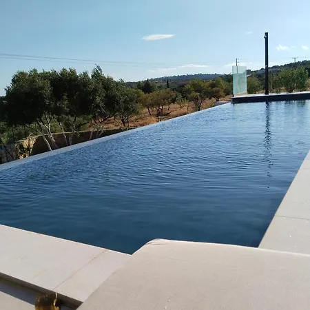 Villa Mentoros Karavádhos