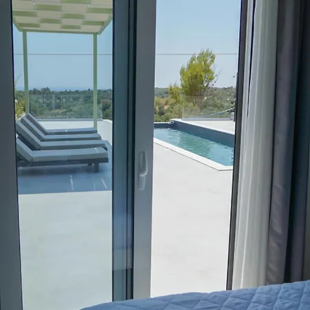 Villa Mentoros Karavádhos