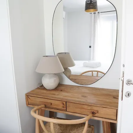 Mentoros * Karavádhos