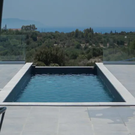 Villa Mentoros Karavádhos