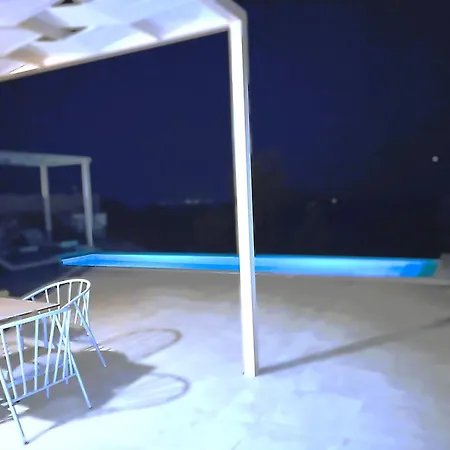 Villa Mentoros *